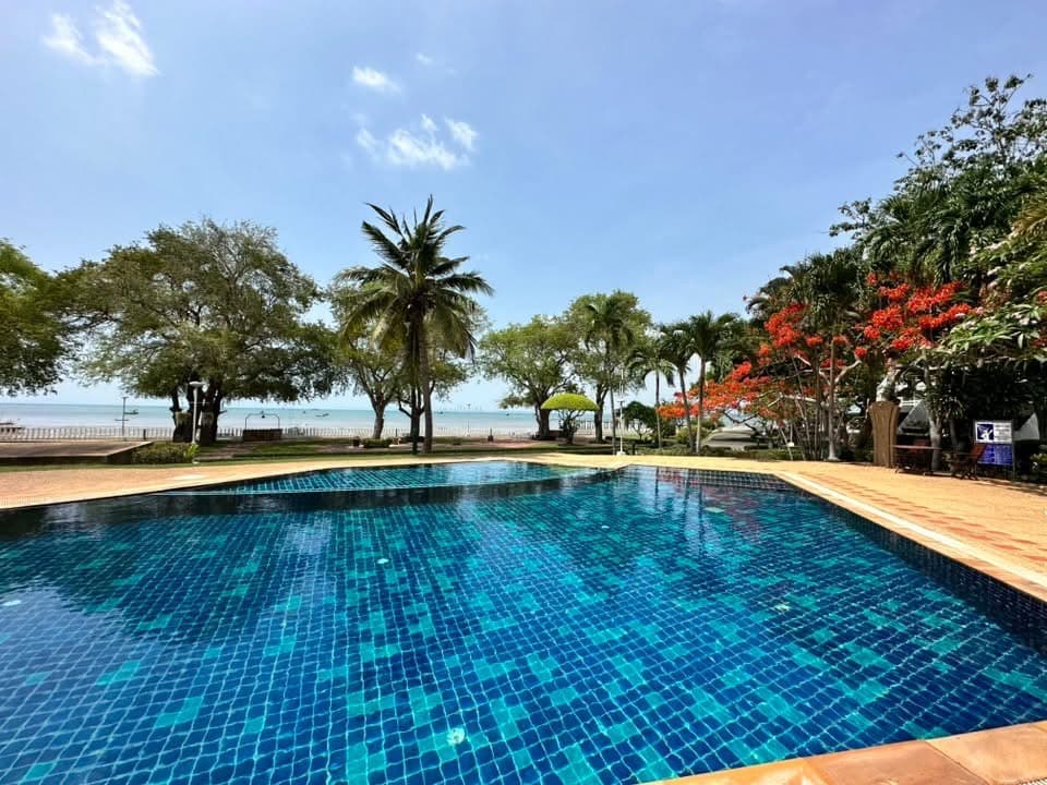 ขายคอนโดติดชายหาดบางเสร่ แท้ๆ! ไม่ต้องข้ามถนน! เดินลงหาดได้เลย! — รูปที่ 5
