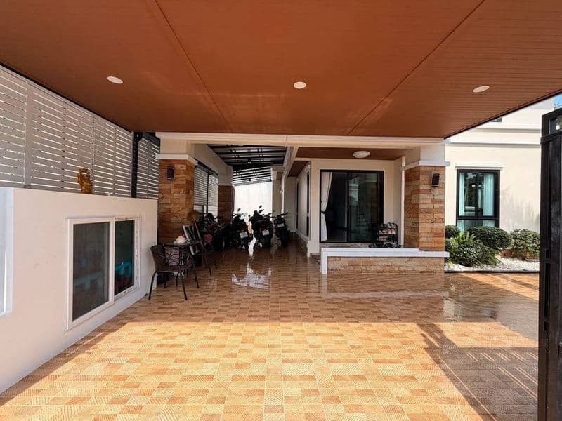 ขายบ้านพร้อมสระ บางเสร่-แยกเจ — รูปที่ 2